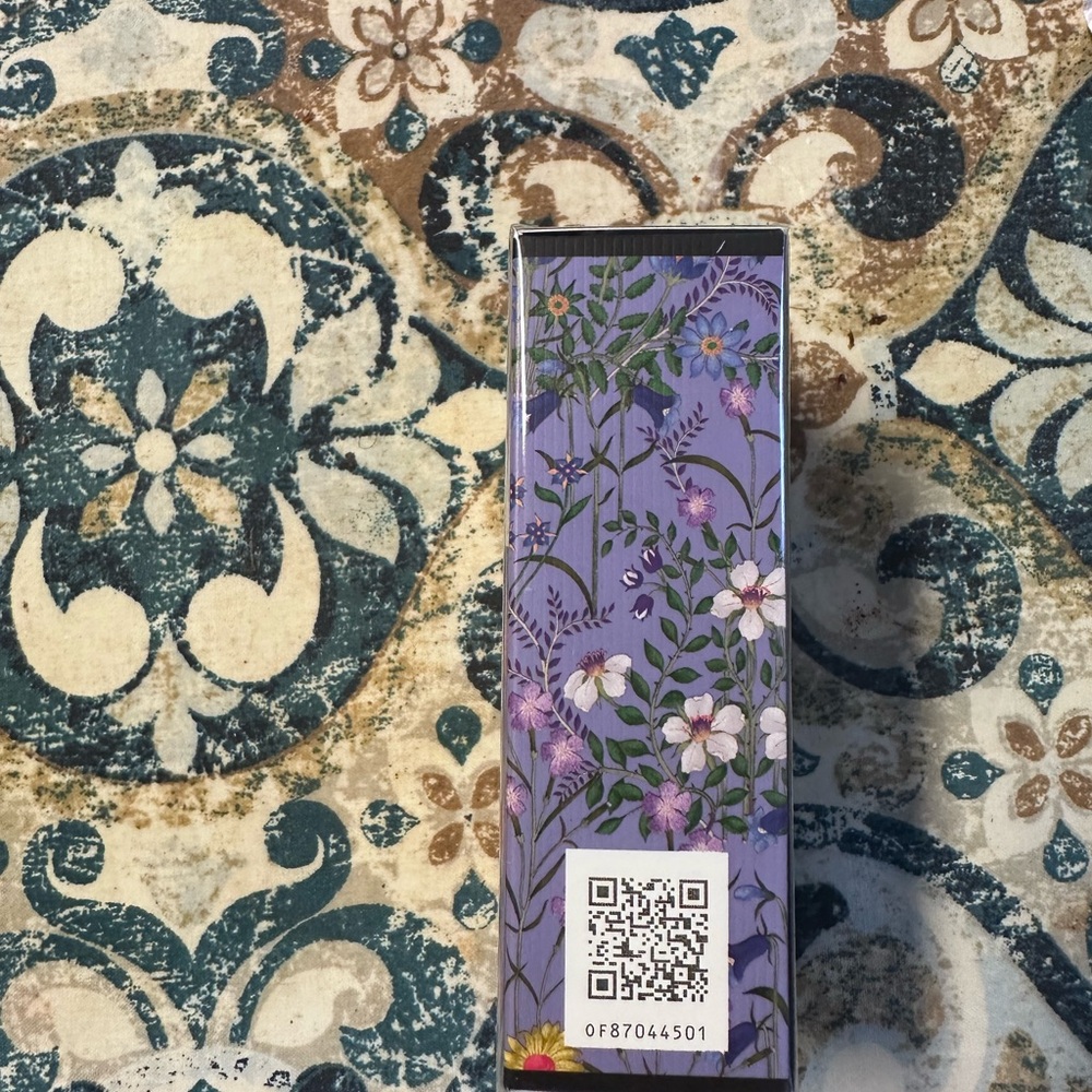 Authentic Gucci Flora Gorgeous Magnolia - Picture 3 of 5